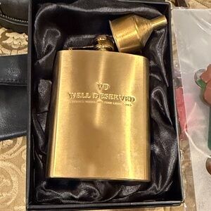 Copper Gemz Hip Flash with funnel Gold bulky Simplier life NEW!